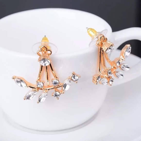 ⚜️[𝟯/$𝟭𝟴]⚜️Rose Gold Floral Dainty Jacket Earrings NEW - Picture 2 of 11